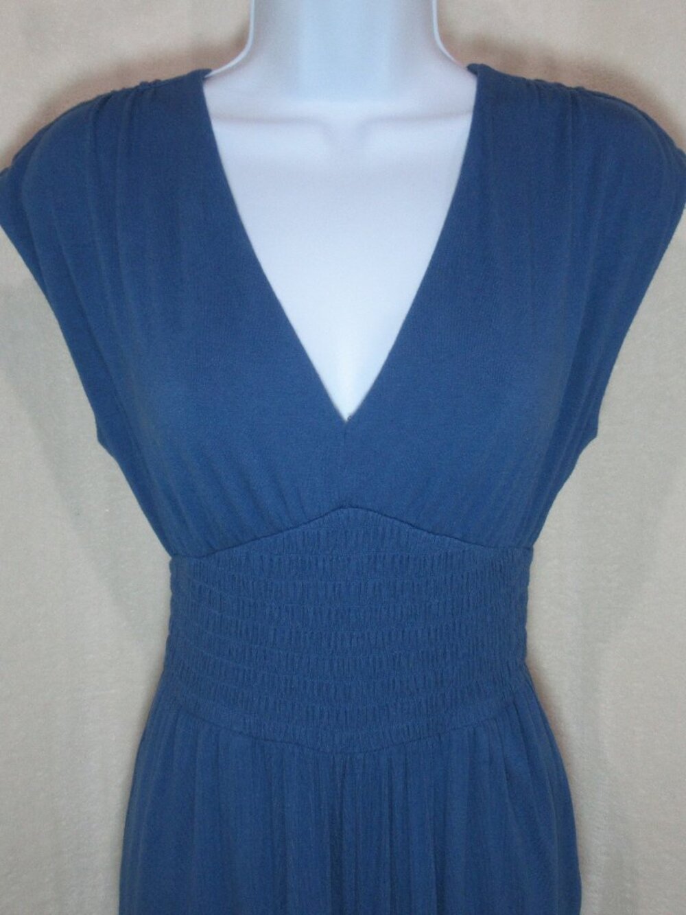 Old Navy Blue Sleeveless V-Neck Smocked Waist Jumpsuit | XS - Picture 4 of 15